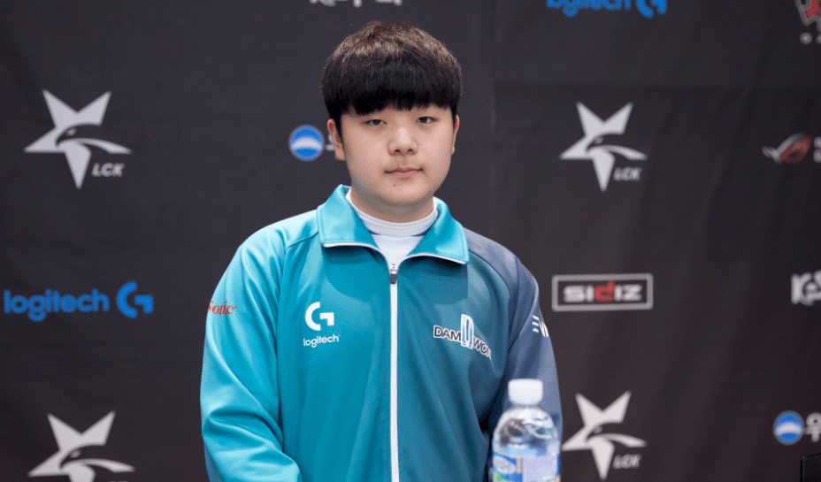 博士表彰管 博士表彰管